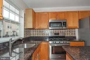 6380 Michael Robert Dr, Springfield, VA 22150 - Photo 7