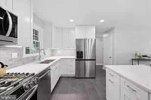 312 Broadleaf, Vienna, VA 22180 - Photo 5
