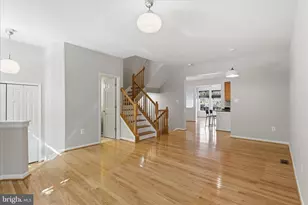 4648 Deerwatch Dr, Chantilly, VA 20151 - Photo 5