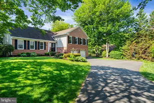 5445 Flint Tavern Pl, Burke, VA 22015 - Photo 7