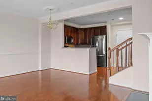 4610 Battenburg Ln, Fairfax, VA 22030 - Photo 3