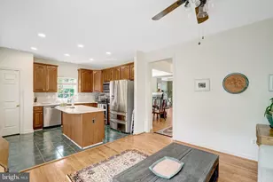 6449 Katherine Ann Ln, Springfield, VA 22150 - Photo 9