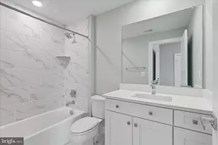213 Market Square NW, Vienna, VA 22180 - Photo 29