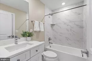 213 Market Square NW, Vienna, VA 22180 - Photo 33