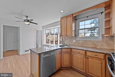 5505 Avon Court, Springfield, VA 22151 - Photo 9