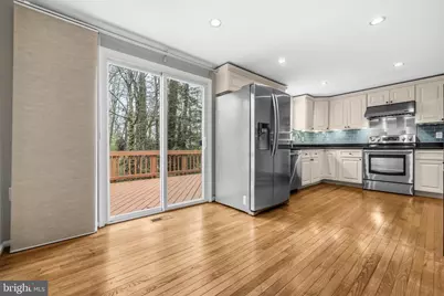 10058 Chestnut Wood Lane, Burke, VA 22015 - Photo 15