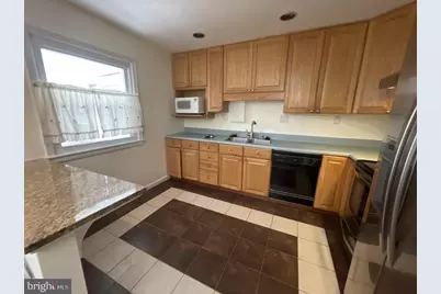 909 Cottage Street SW, Vienna, VA 22180 - Photo 7