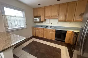 909 Cottage St SW, Vienna, VA 22180 - Photo 7