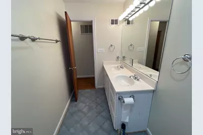909 Cottage Street SW, Vienna, VA 22180 - Photo 19
