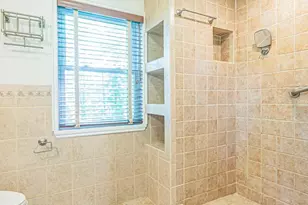 6466 Oakwood Dr, Falls Church, VA 22041 - Photo 25