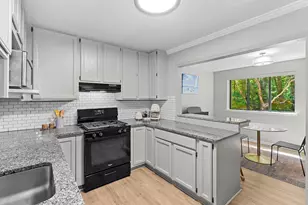 1668 Parkcrest Cir, Reston, VA 20190 - Photo 23