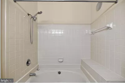 12202 Fort Buffalo Circle #528, Fairfax, VA 22033 - Photo 11