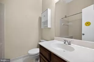 12202 Fort Buffalo Cir, Fairfax, VA 22033 - Photo 9