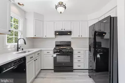 7833 Colonial Springs Boulevard, Alexandria, VA 22306 - Photo 5