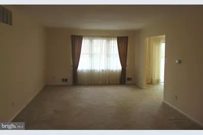 4901 Asquith Court, Fairfax, VA 22032 - Photo 5
