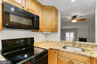 11931 Redtree Way, Reston, VA 20194 - Photo 17