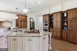 10911 Belgravia Ct, Great Falls, VA 22066 - Photo 29