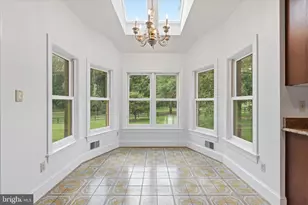 1051 Kelso Rd, Great Falls, VA 22066 - Photo 9