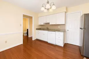 9693 Scotch Haven Dr, Vienna, VA 22181 - Photo 3