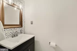 11170 Forest Edge Dr, Reston, VA 20190 - Photo 15