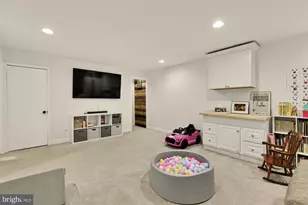 11170 Forest Edge Dr, Reston, VA 20190 - Photo 23