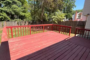 10050 Wood Sorrels Ln, Burke, VA 22015 - Photo 15