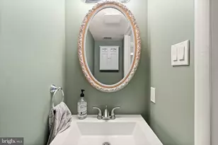5365 Harbor Ct Dr, Alexandria, VA 22315 - Photo 39