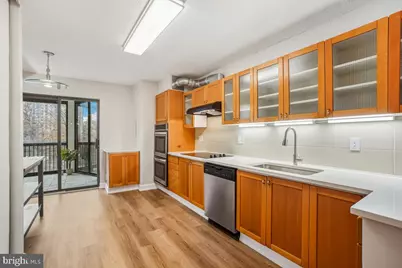 5904 Mount Eagle Drive #601, Alexandria, VA 22303 - Photo 9