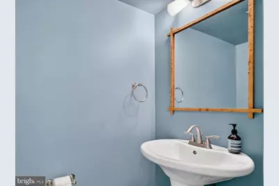 11201 Wedge Drive, Reston, VA 20190 - Photo 13