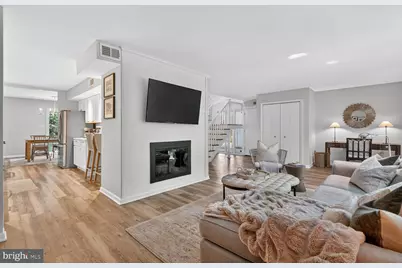 11201 Wedge Drive, Reston, VA 20190 - Photo 5