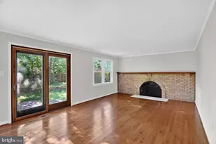 7785 Tangier Dr, Springfield, VA 22153 - Photo 9