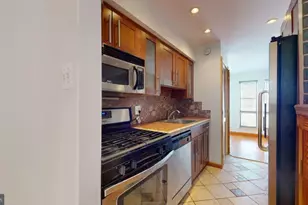11208 Chestnut Grove Square, Reston, VA 20190 - Photo 13