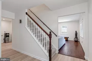 7810 Hayfield Rd, Alexandria, VA 22315 - Photo 9