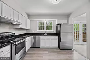 6022 Westbourne Pl, Centreville, VA 20120 - Photo 3