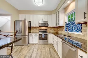 14346 Stonewater Ct, Centreville, VA 20121 - Photo 7