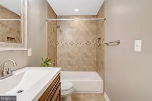 14346 Stonewater Ct, Centreville, VA 20121 - Photo 35