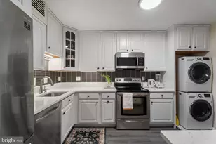 1800 Old Meadow Rd, McLean, VA 22102 - Photo 13