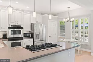 2966 Lismore Ln, Fairfax, VA 22031 - Photo 9