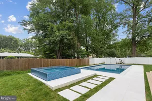 1002 Avery Ct SW, Vienna, VA 22180 - Photo 19