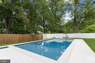 1002 Avery Ct SW, Vienna, VA 22180 - Photo 21