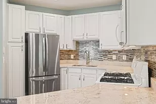 2921 Deer Hollow Way, Fairfax, VA 22031 - Photo 7
