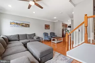 8133 Dove Cottage Ct, Lorton, VA 22079 - Photo 7