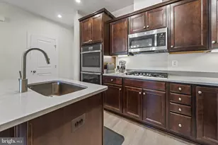 12384 Azure Ln, Fairfax, VA 22033 - Photo 7