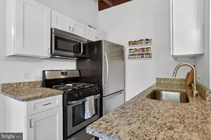 4927 Americana Dr, Annandale, VA 22003 - Photo 5