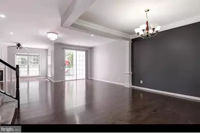 13118 Rose Petal Circle, Herndon, VA 20171 - Photo 9
