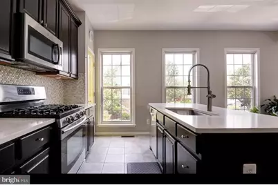 13118 Rose Petal Circle, Herndon, VA 20171 - Photo 5