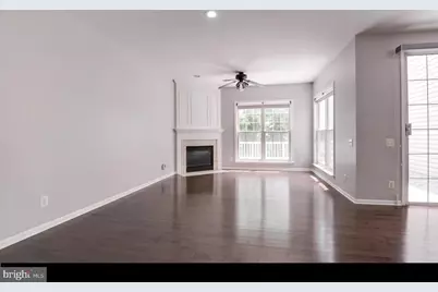 13118 Rose Petal Circle, Herndon, VA 20171 - Photo 11