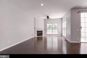 13118 Rose Petal Cir, Herndon, VA 20171 - Photo 11