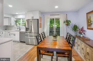 10103 Sassafras Woods Ct, Burke, VA 22015 - Photo 9