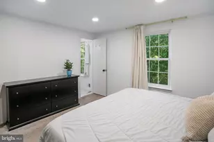 10103 Sassafras Woods Ct, Burke, VA 22015 - Photo 13